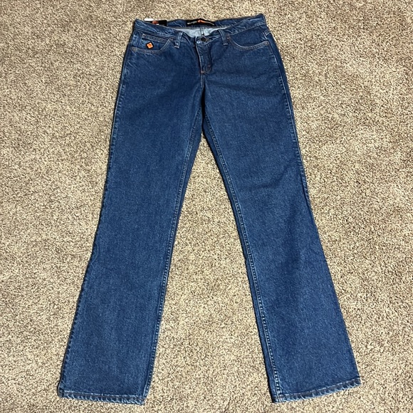 Womens Wrangler FR’s. New with tags. 9x36 - Picture 4 of 6